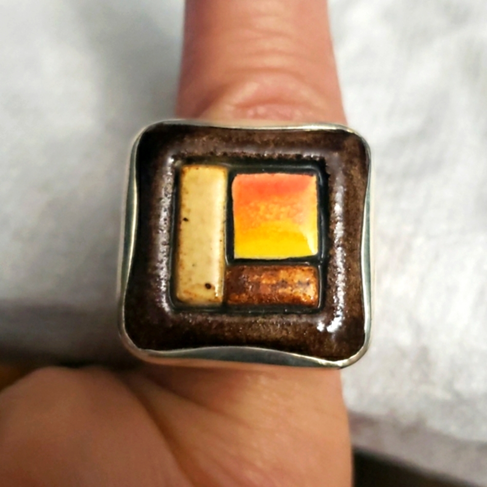 Sterling Silver 925 Ceramic Design Size 8